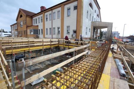 GRADNJA PRIZIDKA PRI ZD CERKNICA 01 FOTO LJUBO VUKELIČ